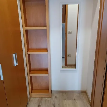 Apartament Aura *